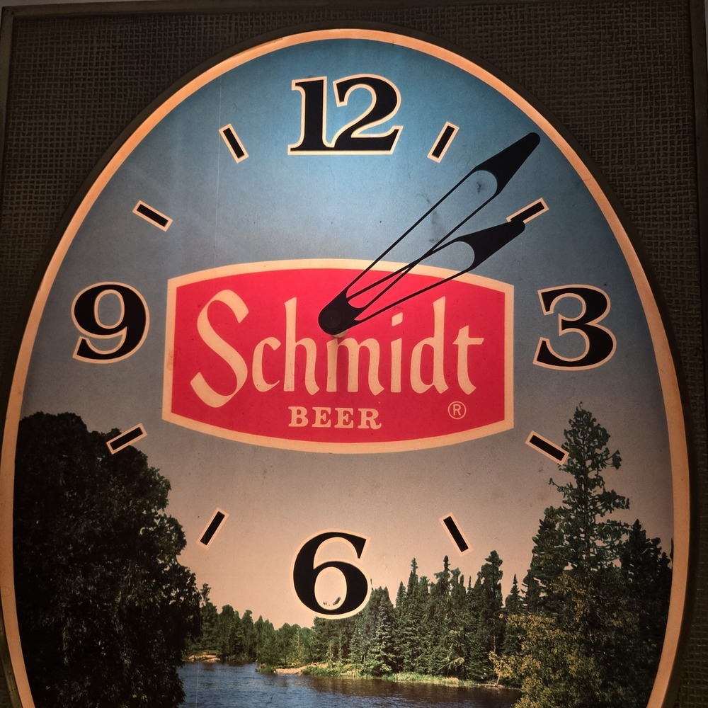 Vintage 1982 Schmidt Beer Lighted Wall Clock Sign G Heileman Embosograph Mancave - Picture 15 of 16